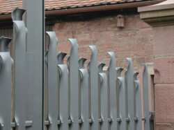 Geformte Anbindunge und Endungen