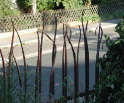 Organische Formen aus Flachstahl