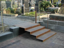 Treppe aus Cortenstahl