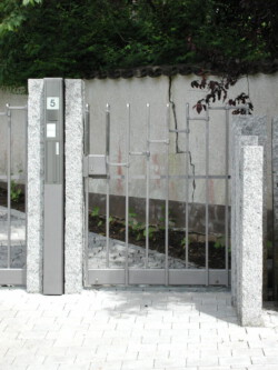 Rolltüre mit Funktionssäule